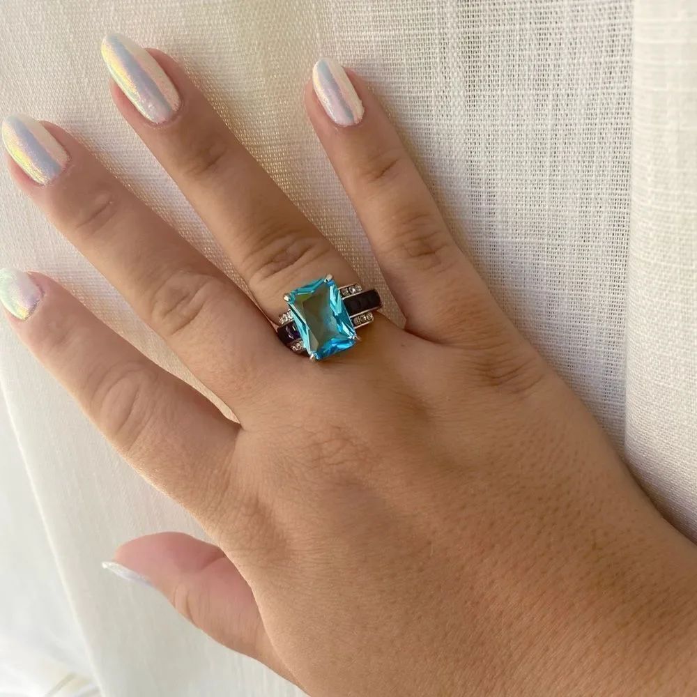 Vintage-style blue ring 💙